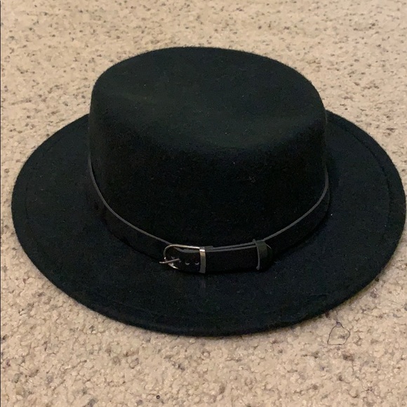 Thrifted Hat - Picture 1 of 2